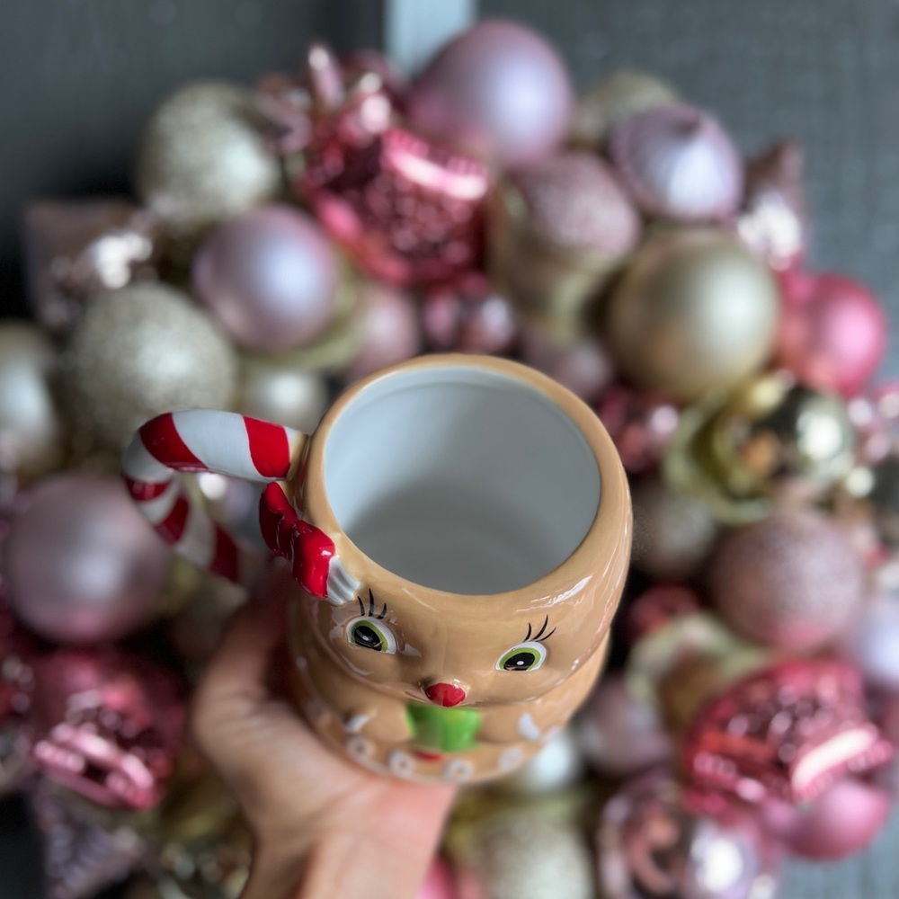 ✨NEW🎄At Home Gingerbread Boy and Gingerbread Girl Mug Set🎁 - Picture 5 of 16